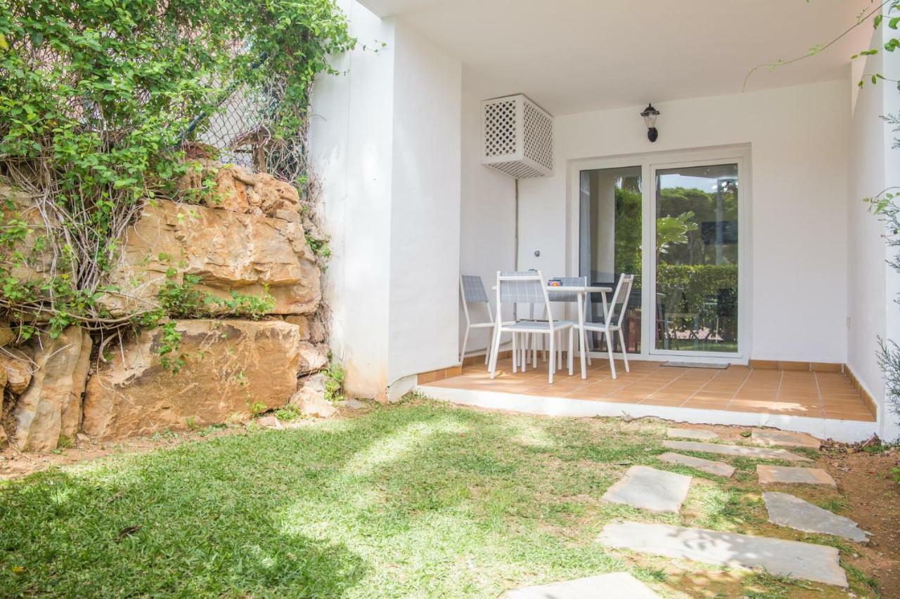 1BR Beachfront complex - Mi Capricho Sitio de Calahonda Exterior foto